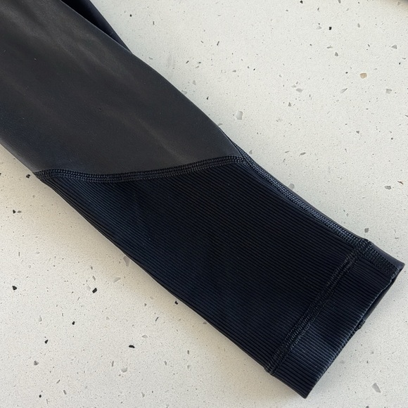 Lululemon Mixed textile Leggings - Picture 4 of 8